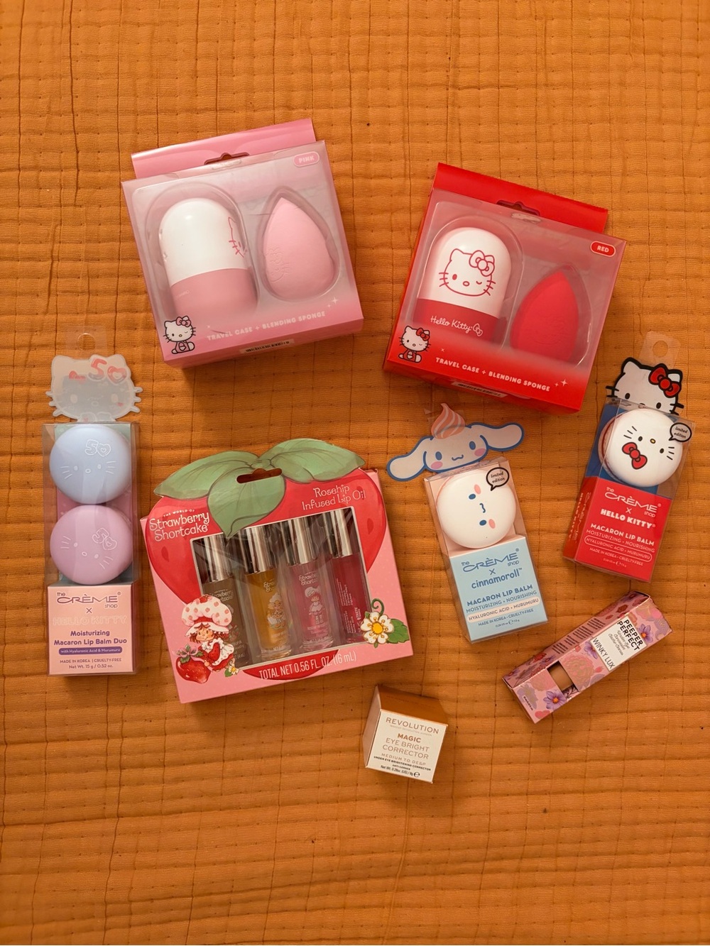 NWT Not-So-Mystery Sanrio Hello Kitty Strawberry Shortcake Makeup Mystery Box